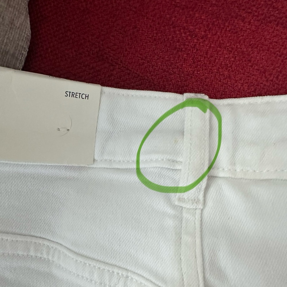 American Eagle Mom Jeans Bright White stretch size 6 28W long, new with tags. - Picture 14 of 16